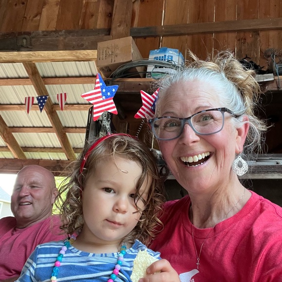 Meet your Posher, Kimberly - Picture 6 of 9